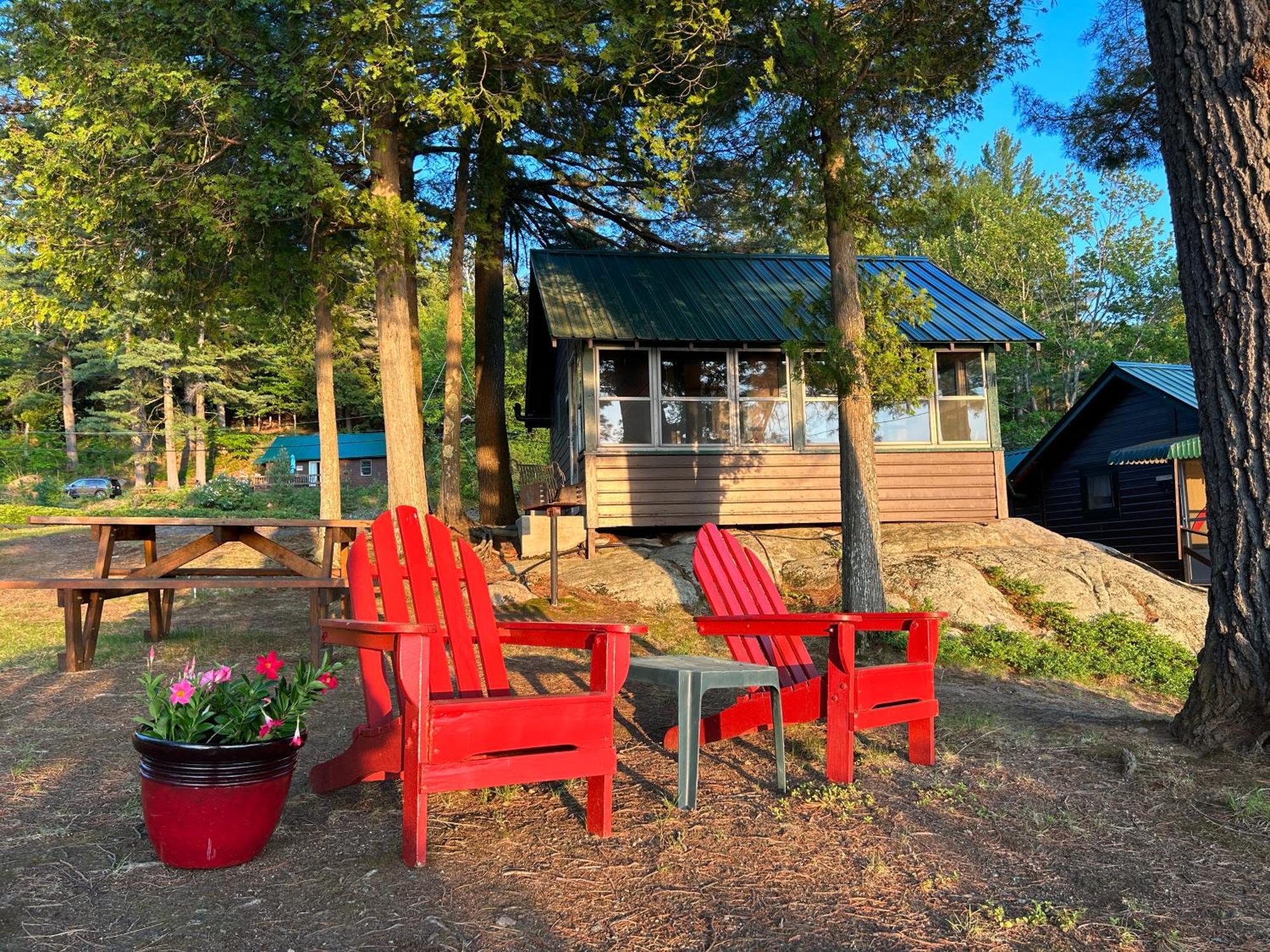 Paddler'S Rest Lakeside Cabins And Motel Long Lake Exterior photo