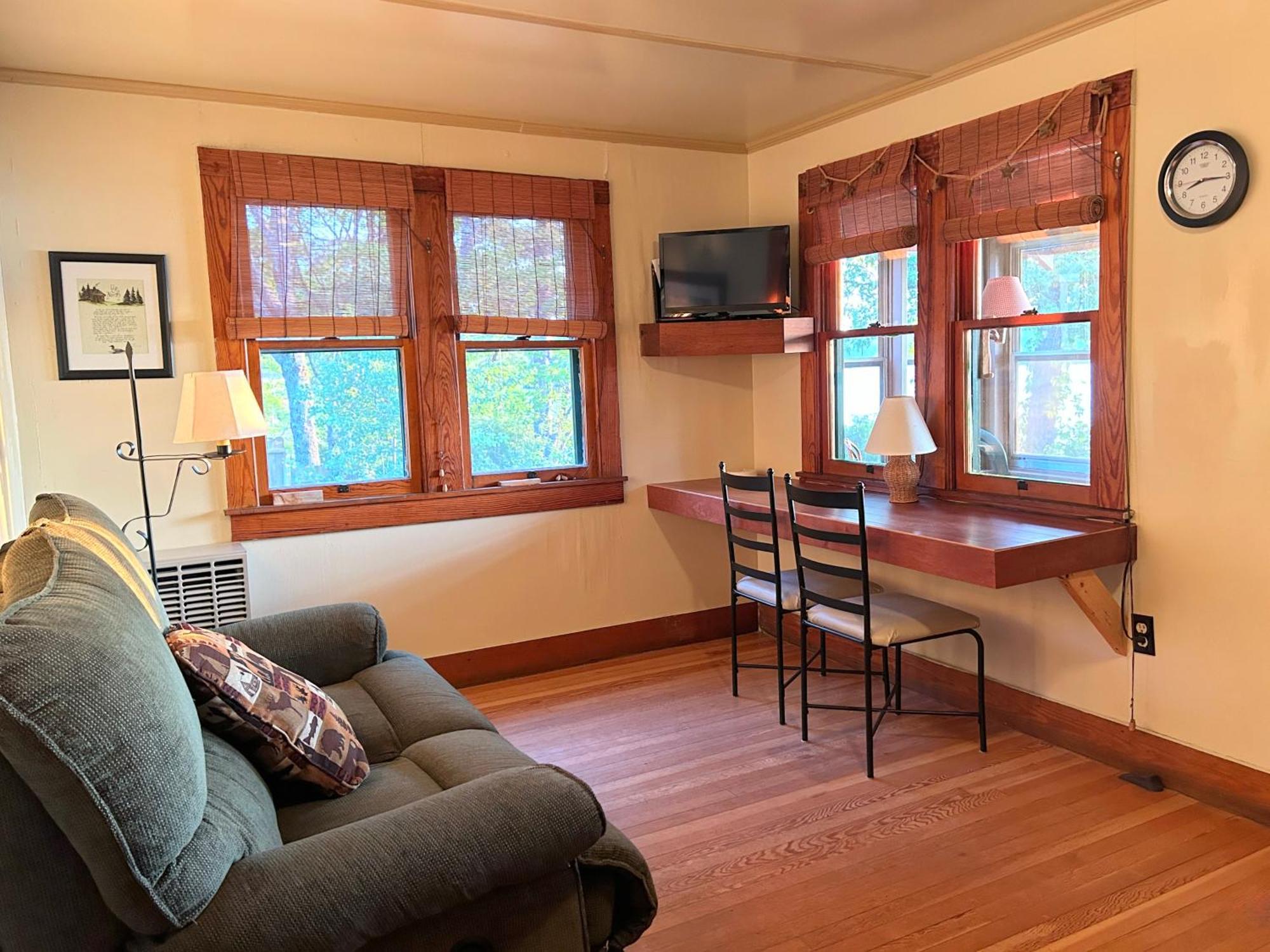 Paddler'S Rest Lakeside Cabins And Motel Long Lake Room photo