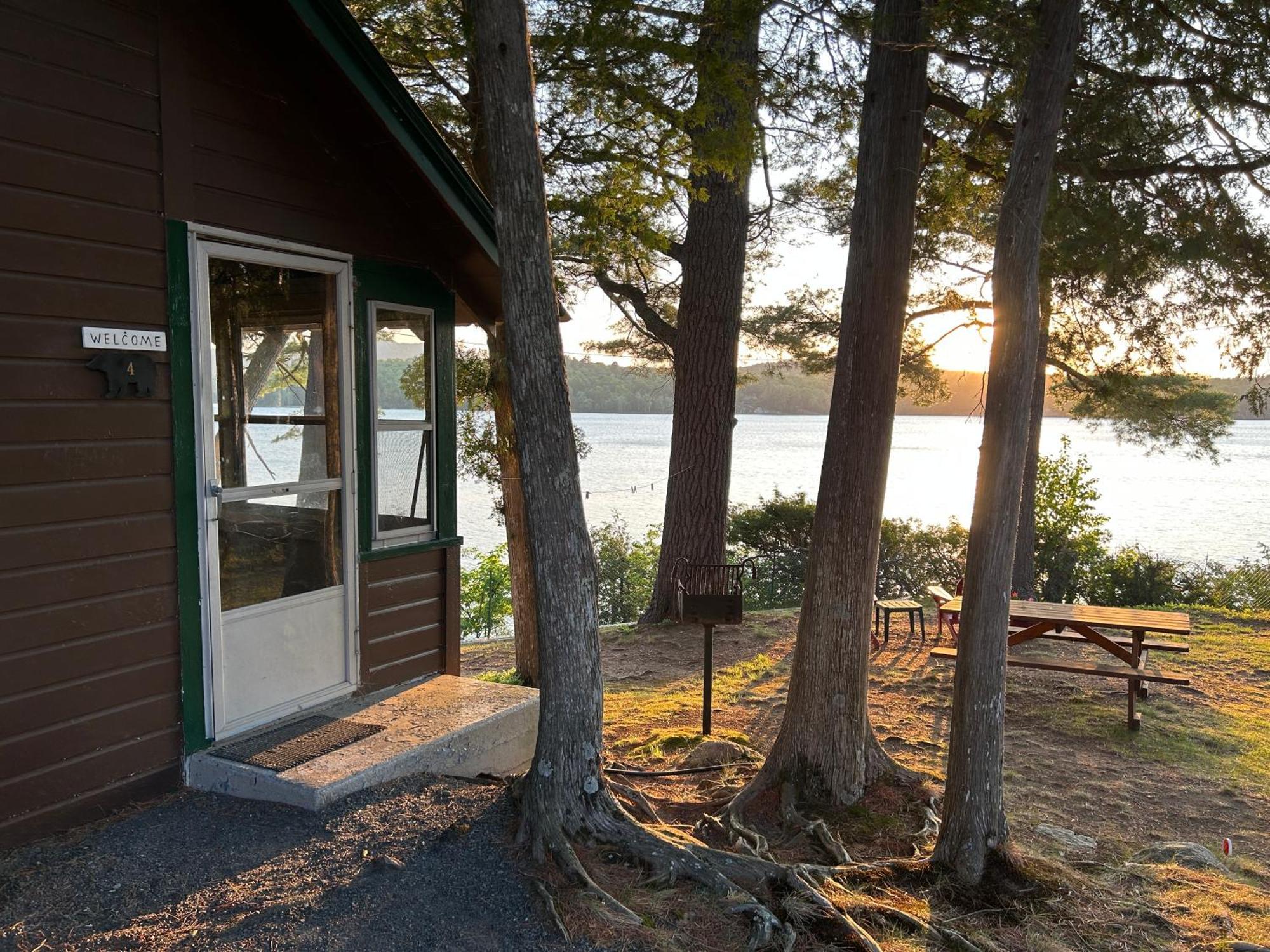 Paddler'S Rest Lakeside Cabins And Motel Long Lake Room photo