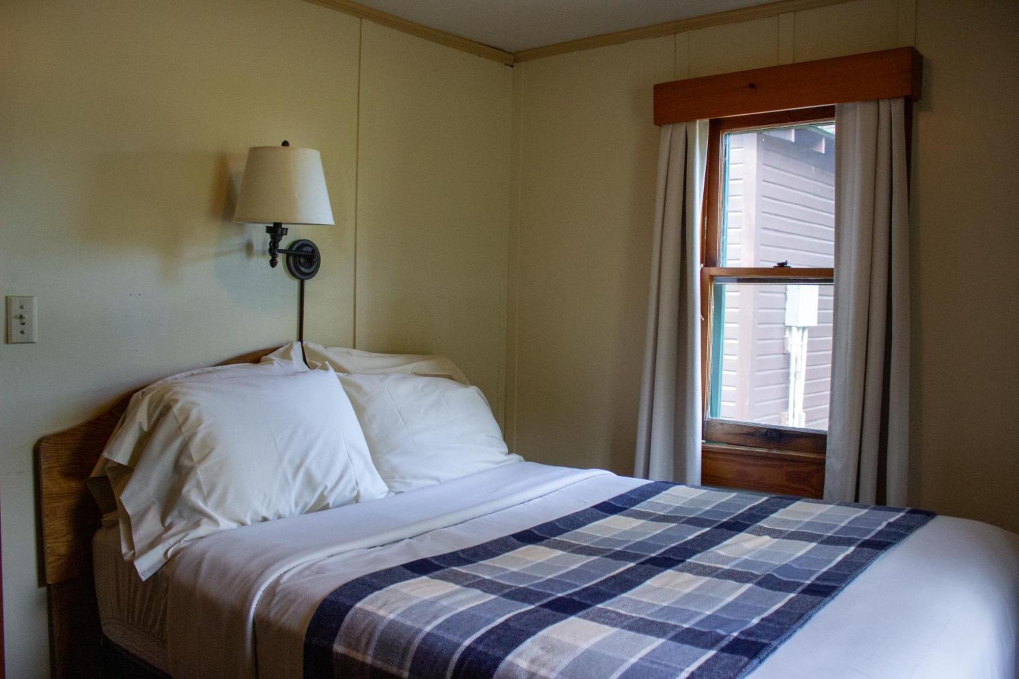 Paddler'S Rest Lakeside Cabins And Motel Long Lake Room photo