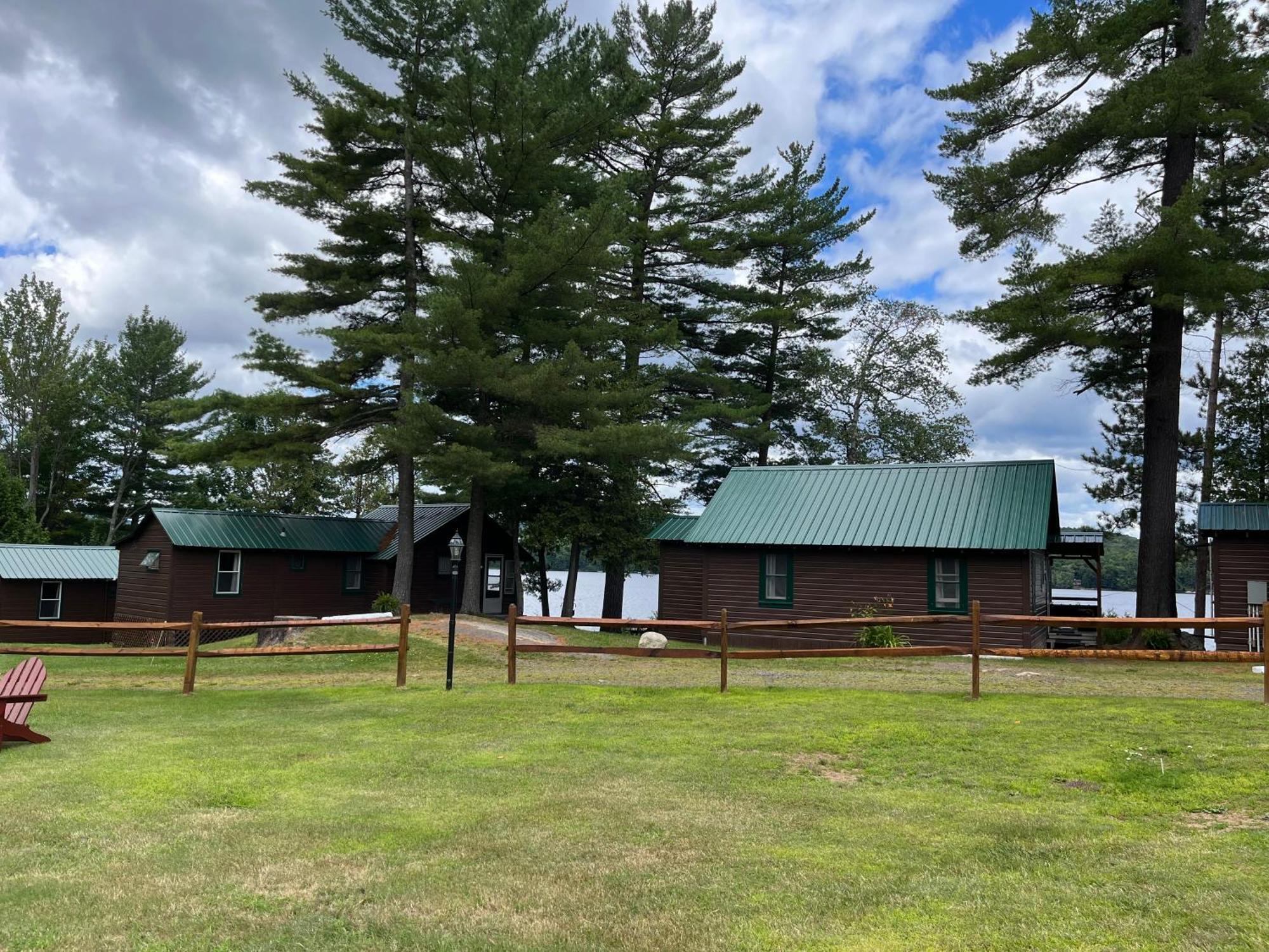 Paddler'S Rest Lakeside Cabins And Motel Long Lake Exterior photo