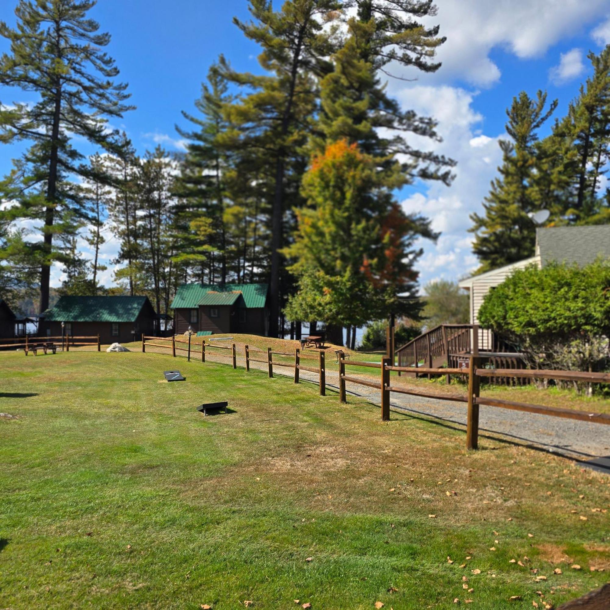 Paddler'S Rest Lakeside Cabins And Motel Long Lake Exterior photo